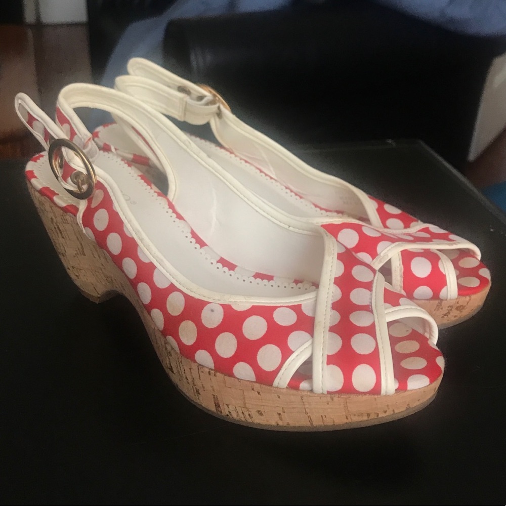 Peep toe heals